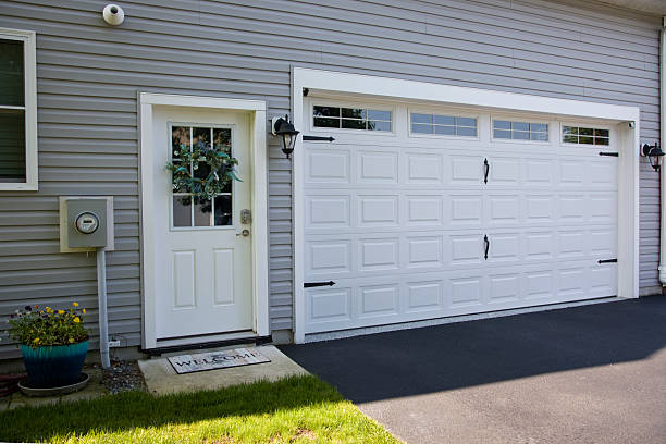 24/7 Emergency Garage Door Panel Replacement experts in Dunmore, PA